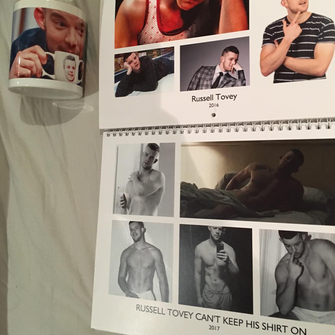 Goodbye 2016 hello 2017. Thanks to 'the Wombles' for my annual home made Russell Tovey goodness