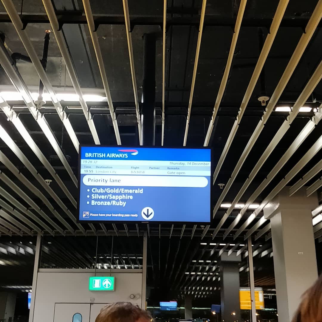 I seem to spend most of my life waiting in queues at airports. London bound for a weekend with the husband