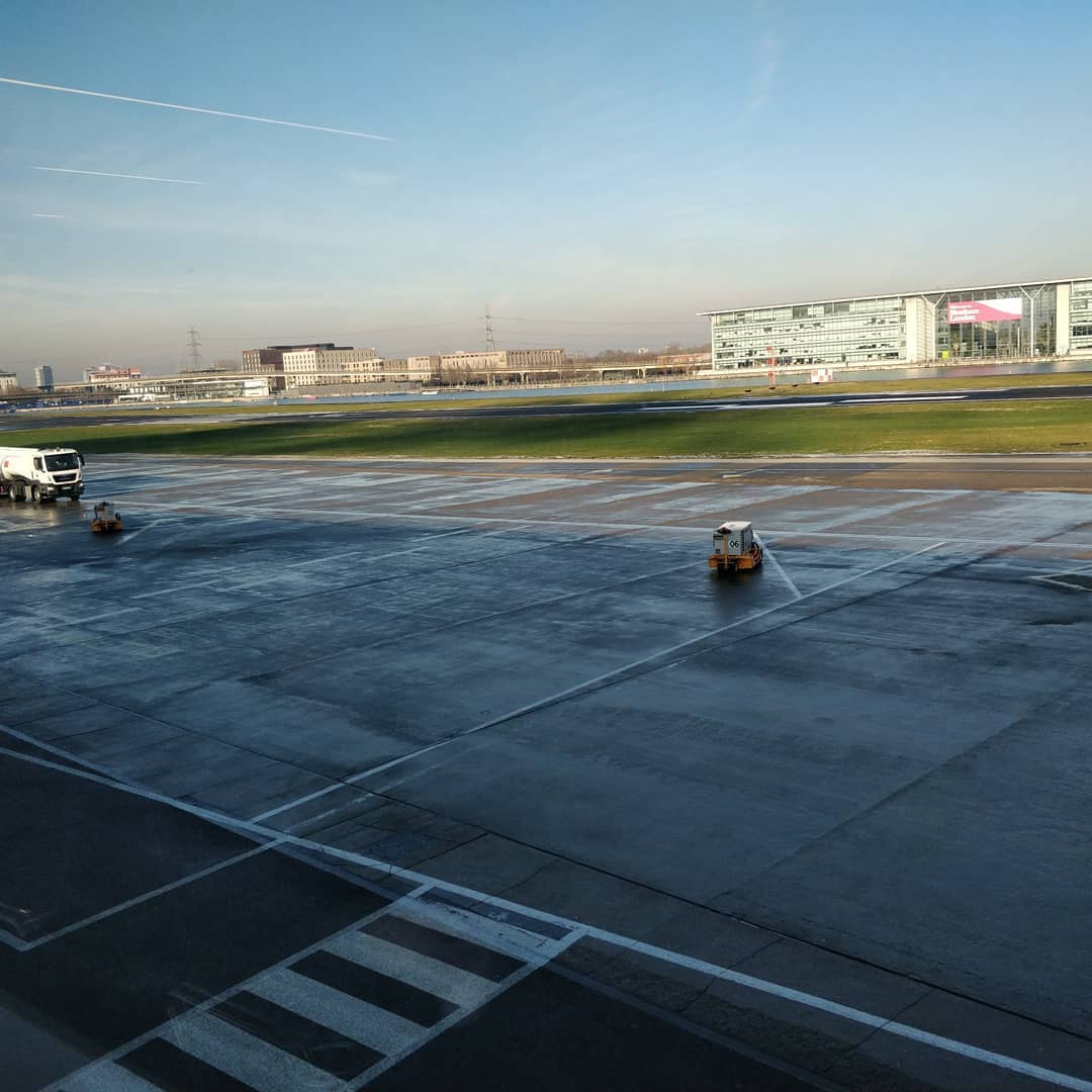 Not many planes at City. That's not a good sign (image 1 of 2)