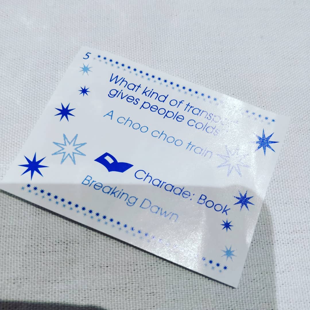 First Christmas cracker of the season. Prettige Feestdagen 🎄🎅