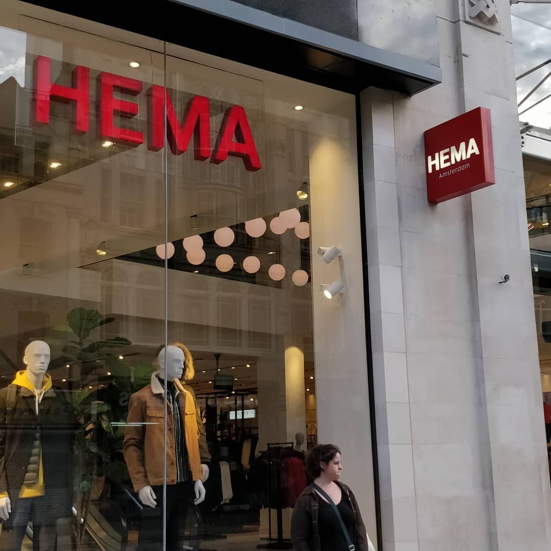 Little pieces of my home town in my other home town. HEMA and vanmoof 😁 (image 1 of 2)