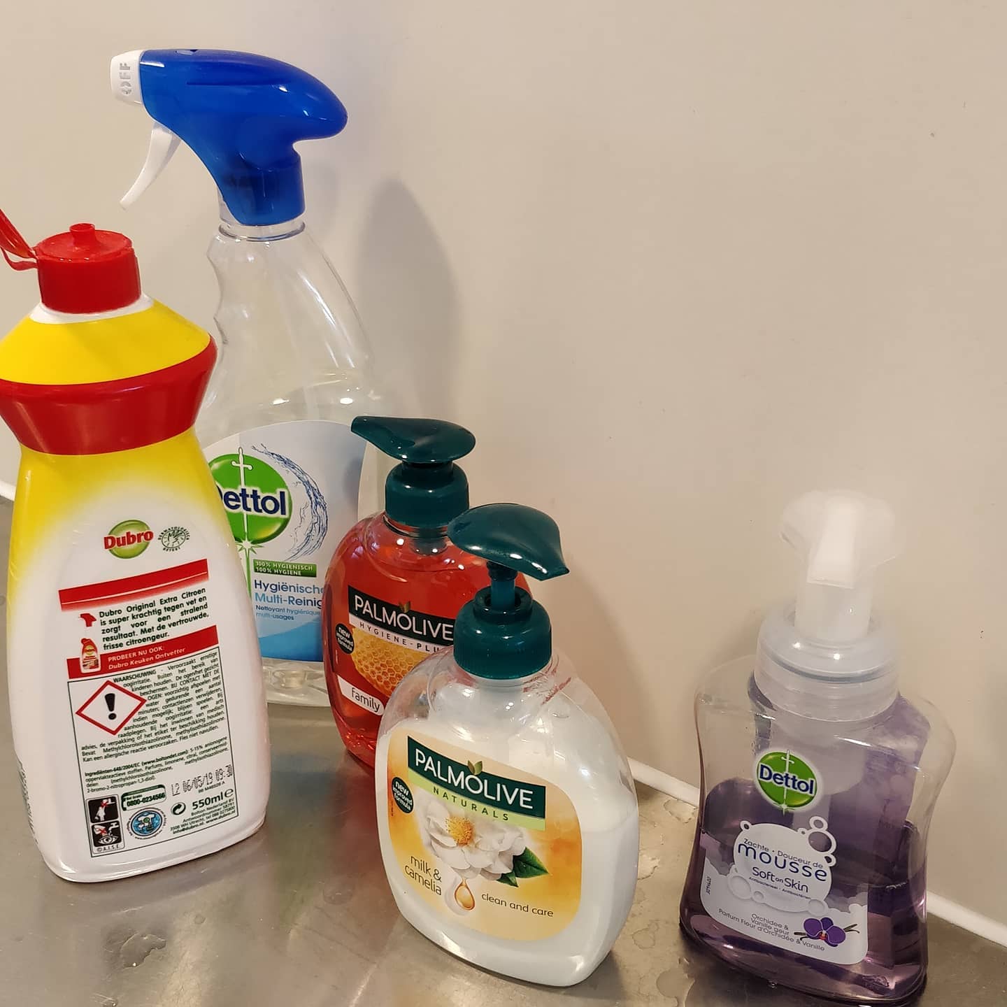 Mixed messages at the office (image 1 of 2)